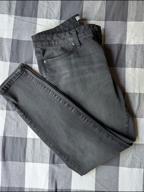LC Lauren Conrad Women's Skinny Mid-rise Jeans in Charcoal Gray